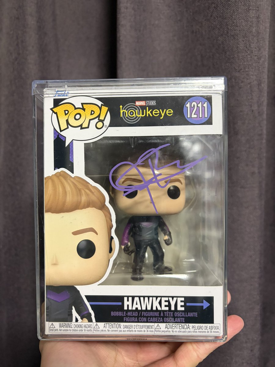 ジェレミー・レナー氏のサインPOP✍️ あんま安くはなかったけど