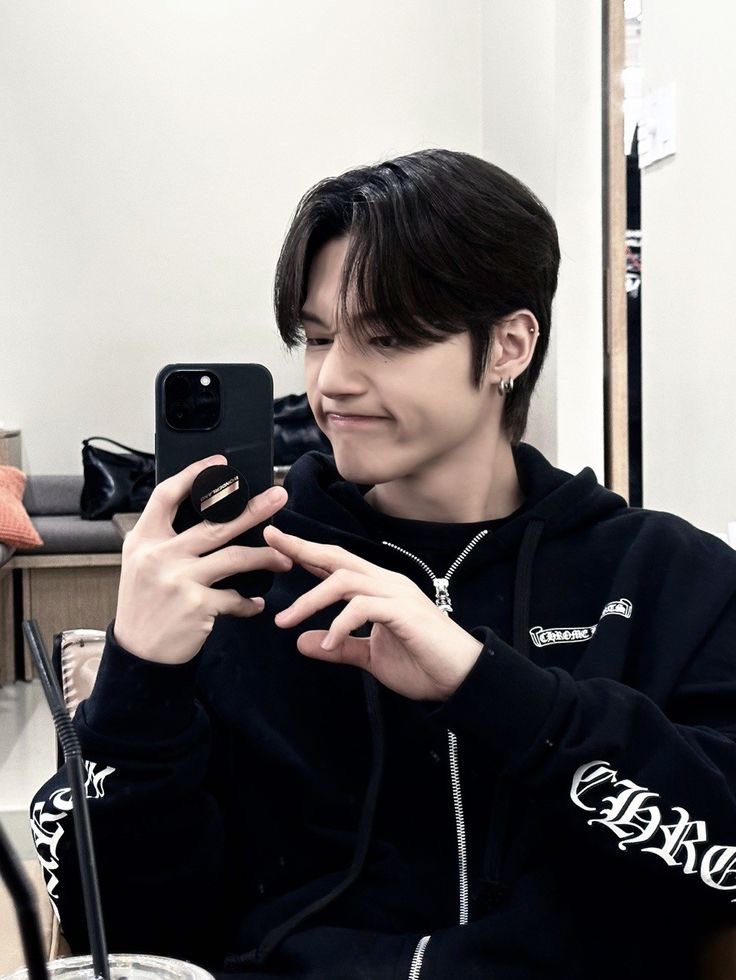 Just_wy_'s tweet image. 🍞🖤🩶