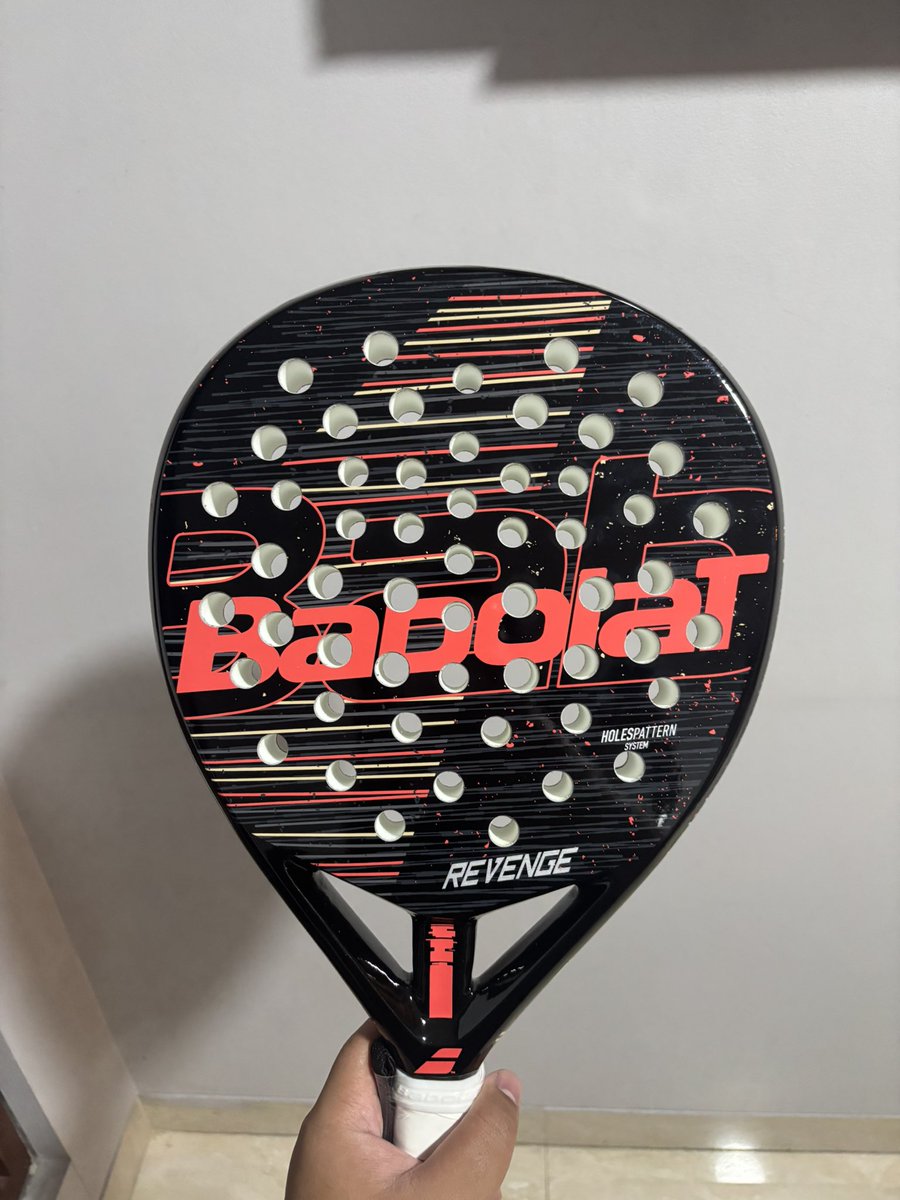 abiy_hisman's tweet photo. WTS Brand New PADEL RACKET

1. Babolat Revenge Woman
2. Nordicdots Jet Series
3. Tuyo Silver Stealth
4. Tecnifibre wall breaker 355

Feel free kalo mau nanya-nanya detail dll https://t.co/MzODFvaH2N