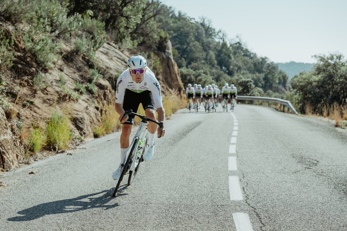 Voster Team tweet media