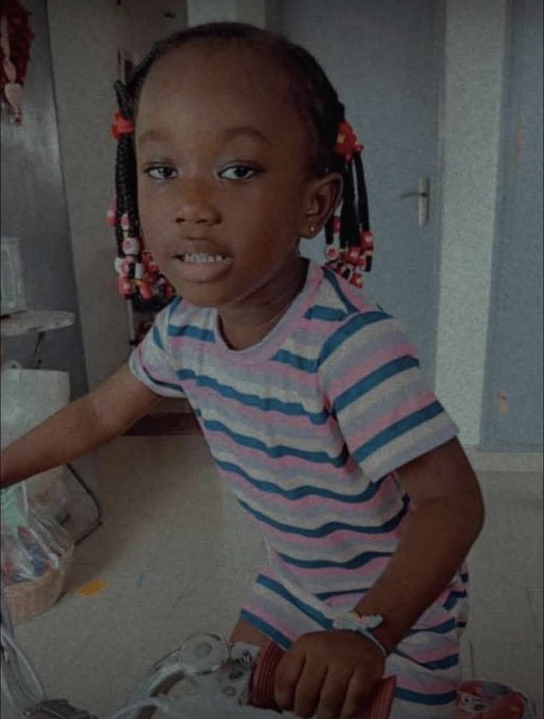 lemedia100filtr's tweet image. 🚨 ALERTE DISPARITION – URGENT 🇨🇮

Une petite fille est portée disparue depuis le dimanche 11 janvier 2026 à Yopougon Petroci Maroc.

🙏 Toute personne l’ayant vue ou disposant de la moindre information pouvant aider à la localiser est priée de contacter immédiatement l’un des…