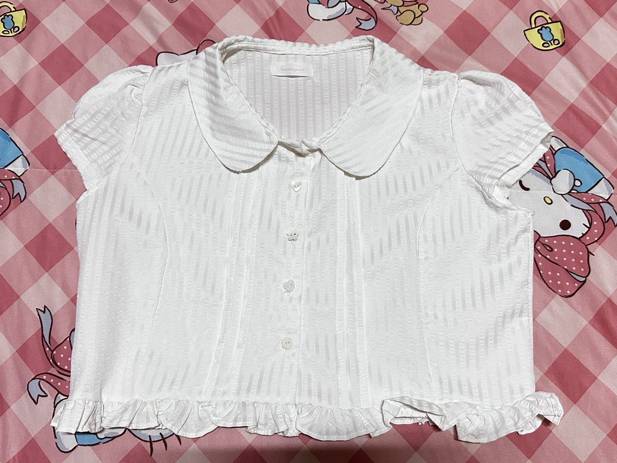 luvjackiemak2's tweet photo. เสื้อครอปงานเกาหลี ผ้าดีมาก กระดุมแต่งลายไม่ซ้ำค่า น่ารักมั๊กก แมชง่ายค่ะ (ใส่ครั้วเดียวค่ะ)
ปล่อย 200฿ รส 📮✨

#โล้ะตู้ #ส่งต่อเสื้อผ้า #ส่งต่อเสื้อผ้ามือสอง #ส่งต่อเสื้อผ้ามือ2 #โล๊ะตู้เสื้อผ้า #โล๊ะตู้ #ส่งต่อกระเป๋า https://t.co/vwFbAB7Y3D