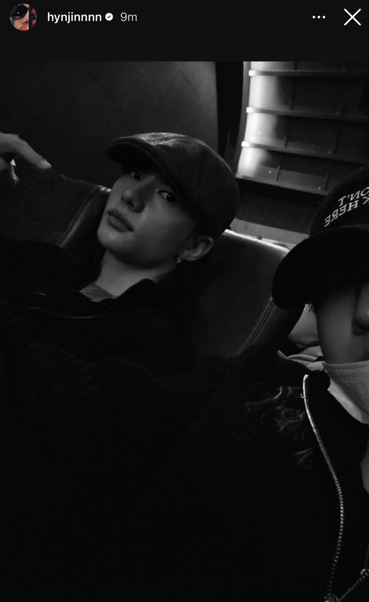 hyunehans's tweet image. 260112 HJ 🫧 

🥟 I held my breath during the movie and got hungry

it was so much fun.. 

but it was so funny when I kept making eye contact with seo changbin throughout the movie ㅋㅋㅋㅋ

-
note: hyunjin and changbin went to watch a thriller movie a few days ago!