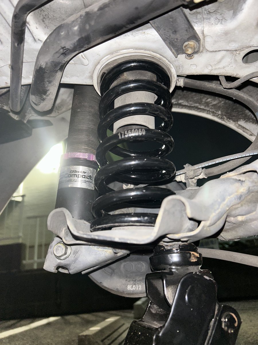 納車3日目ですが仕様変更

・グレッディ PSコンパクト
F8k R6k化

適当に選んだバネがドンピシャでした