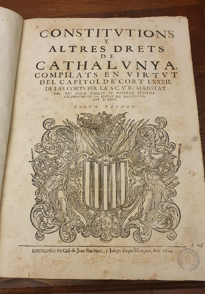 Descobrint els tresors que amaga Santa Maria del Pi, un dels arxius històrics més importants i desconeguts de Barcelona 😍