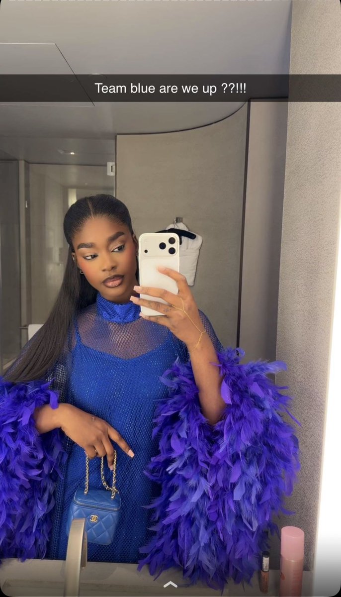 DoIKnowYourFaDa's tweet image. Too blue to be ignored 😍💙
#DedeAshiogwu