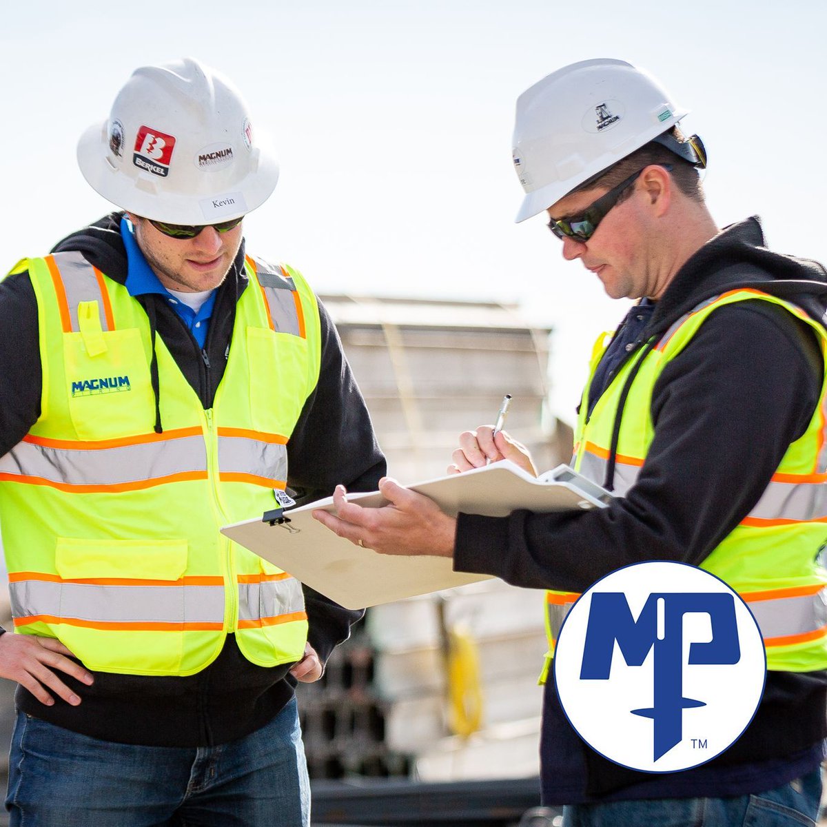 MagnumPieringIn's tweet image. Witness the precision and reliability that define our on-site collaboration, ensuring project success with expert guidance and dependable solutions. #ConstructionSuccess, #PrecisionEngineering, #ReliableSolutions, #FoundationSupport, #ExpertGuidance, #ProjectCollaboration