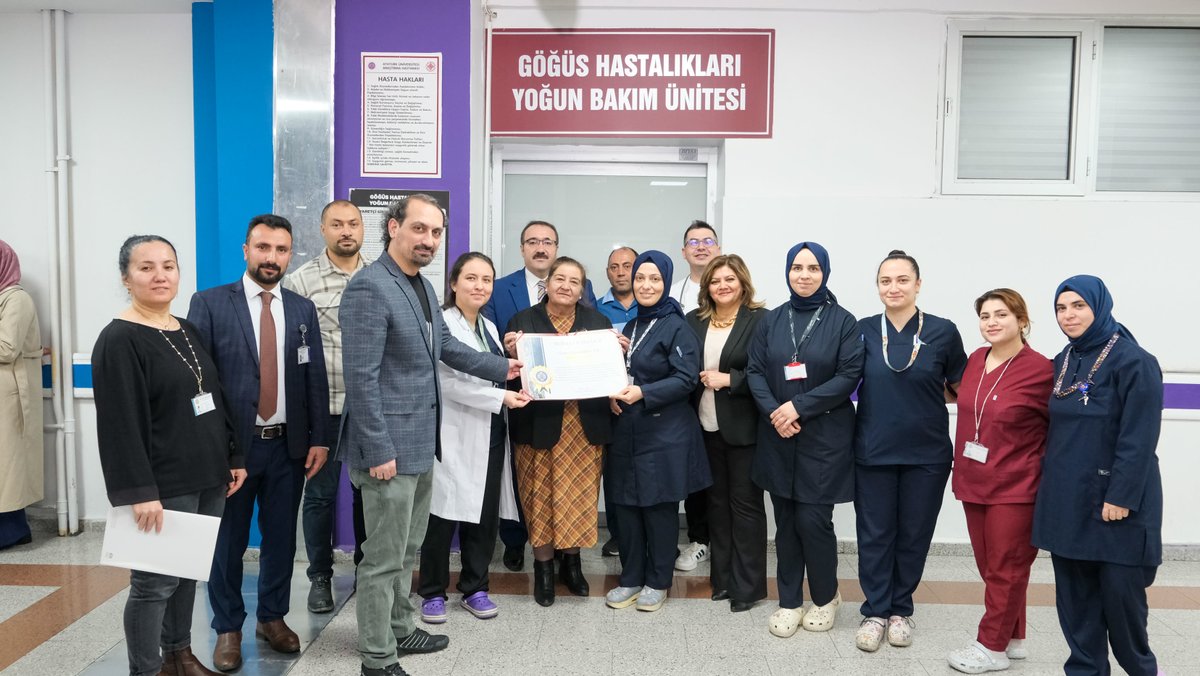 Araştırma Hastanemizde Başarılı Öz Değerlendirme Süreci
Atatürk Üniversitesi Araştırma Hastanesi bünyesindeki klinik merkezler ve yoğun bakımlarda yürütülen öz değerlendirme denetimleri başarıyla tamamlandı.