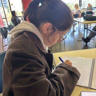 miriamstudyy's tweet photo. #NuevaFotoDePerfil https://t.co/XdWTE8qY2d
