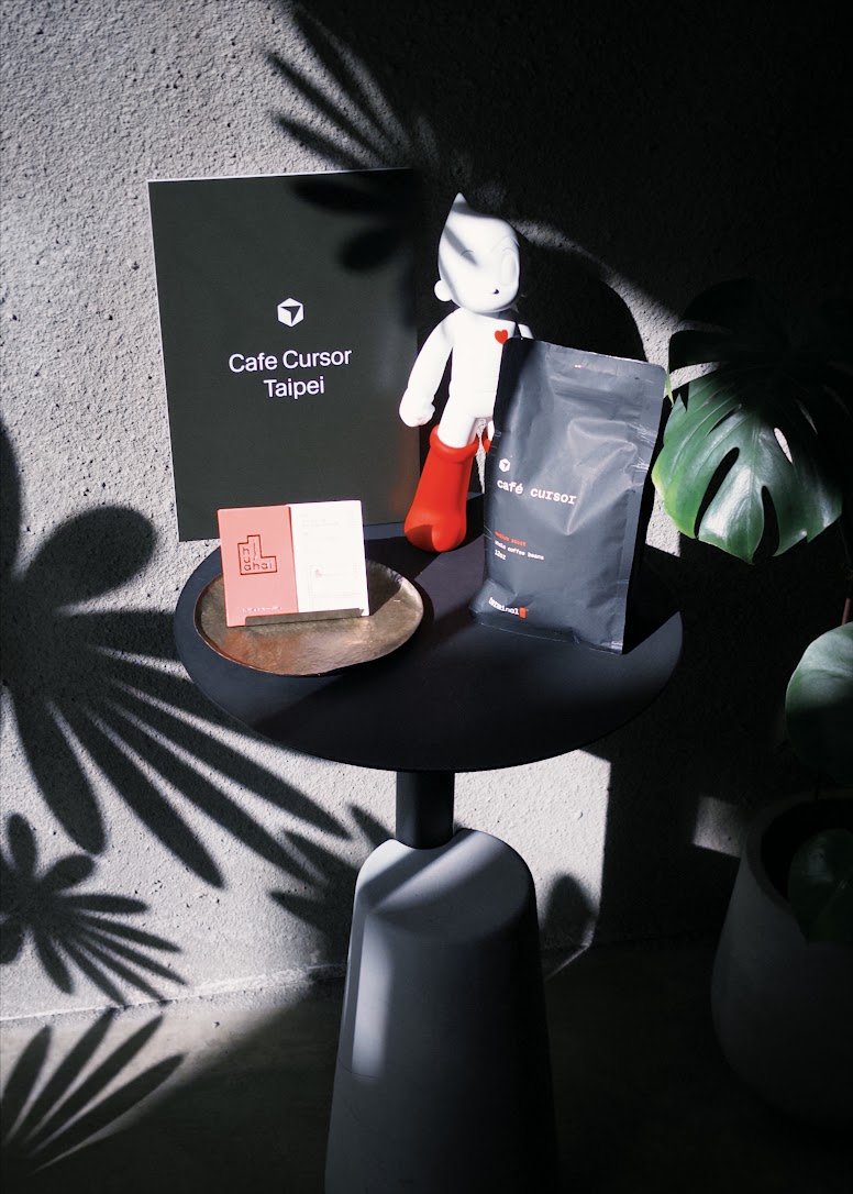 Cafe Cursor in Taipei https://t.co/Q0fFEaEfwL
