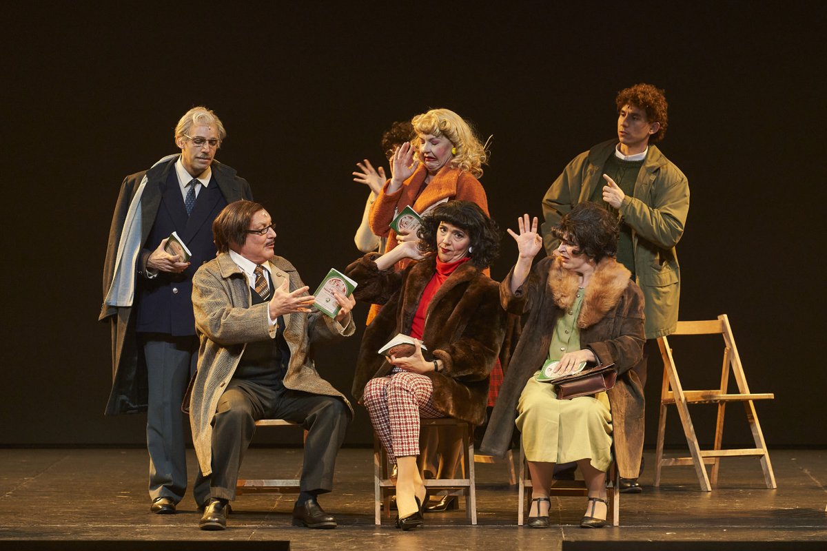 cornabou's tweet image. Els teatres de Barcelona, segons dades d'ADETCA, tanquen el 2025 amb 3.120.964 espectadors, una recaptació de 98.085.027 € i un 64.21% d'ocupació. Les sales de proximitat augmenten en prop de 100.000 espectadors. El teatre en català representa només el 48,66% de la cartellera.