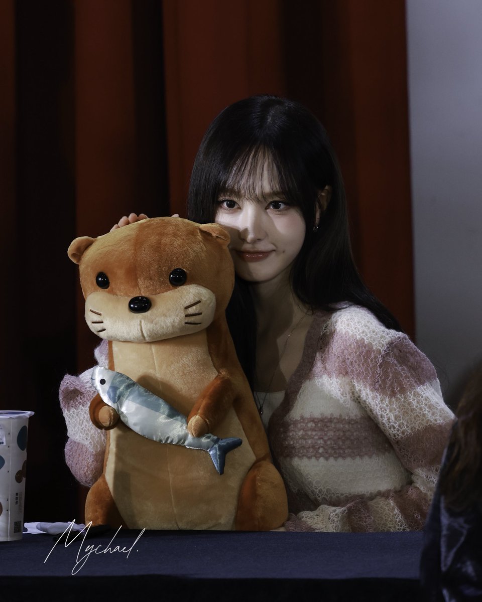 mychael7235's tweet image. 260111 IVE TPE FANSIGN

human doll

#IVE #아이브
#LIZ #리즈