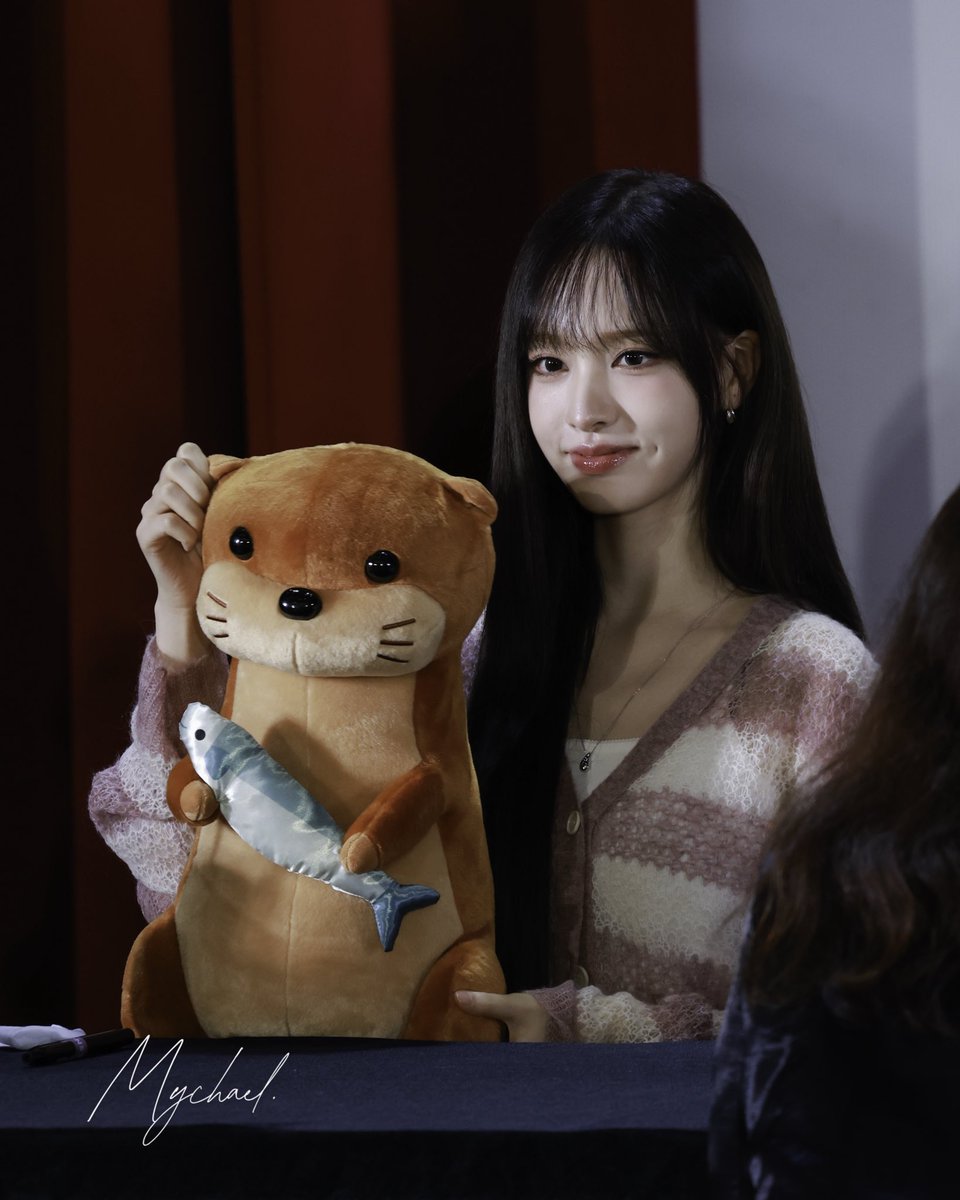 mychael7235's tweet image. 260111 IVE TPE FANSIGN

human doll

#IVE #아이브
#LIZ #리즈