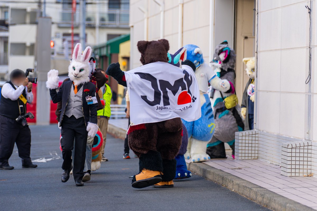 パレードの先頭でJMoF旗を背負うアルベロくん
かっこいい😍
 #JMoF2026