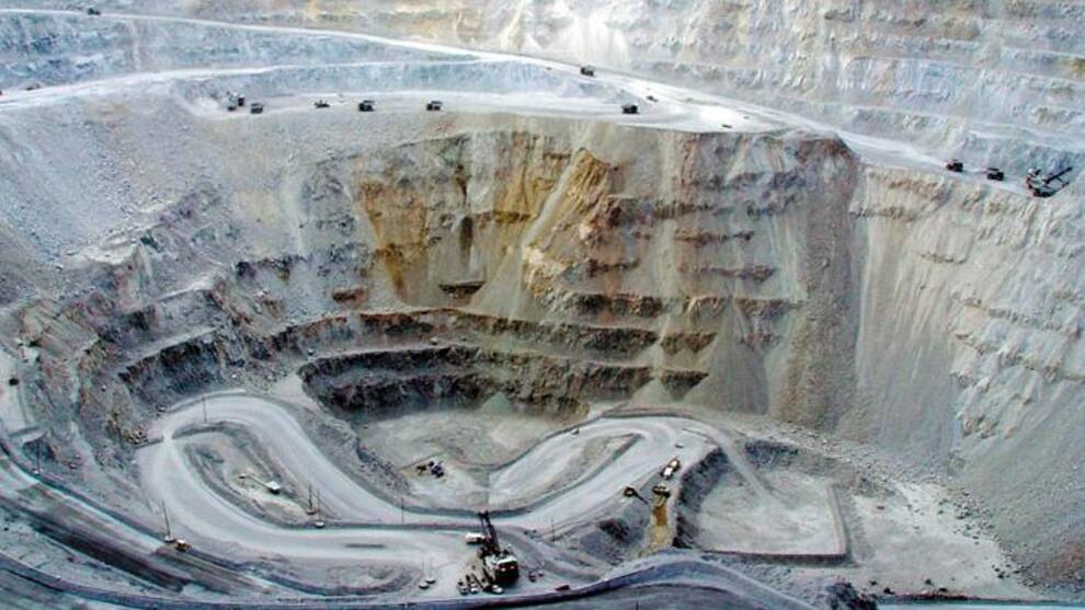 #mineria y #ambiente - El Gobierno Nacional se retira de la empresa #YMAD de Catamarca, que explota el yacimiento “Bajo la Alumbrera” de cobre y oro. 
Desregulación nacional, provincialización de pasivos ambientales y auspiciosos proyectos RIGI en espera.

Aquí los detalles y el