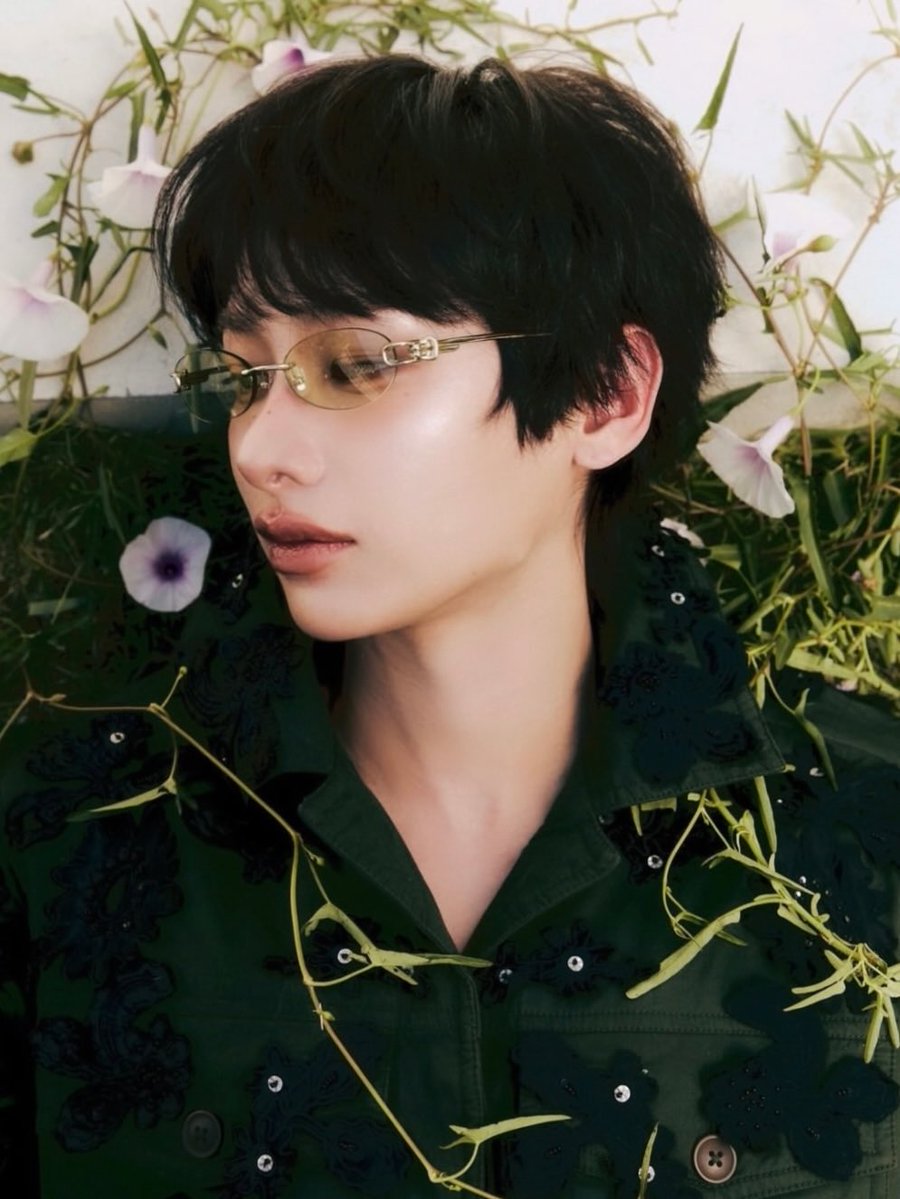 offgun_family's tweet image. บี๋เซ่ด : ด่าด๊าสวยม๊ากกก @atthaphanp 💗😳

📸 IG : oza.vang , minb.theuniversehair

#GENTLEMONSTER
#GENTLEMONSTER2026
#GENTLEMONSTER_BOUQUETCOLLECTION
#กันอรรถพันธ์   #GunAtthaphan