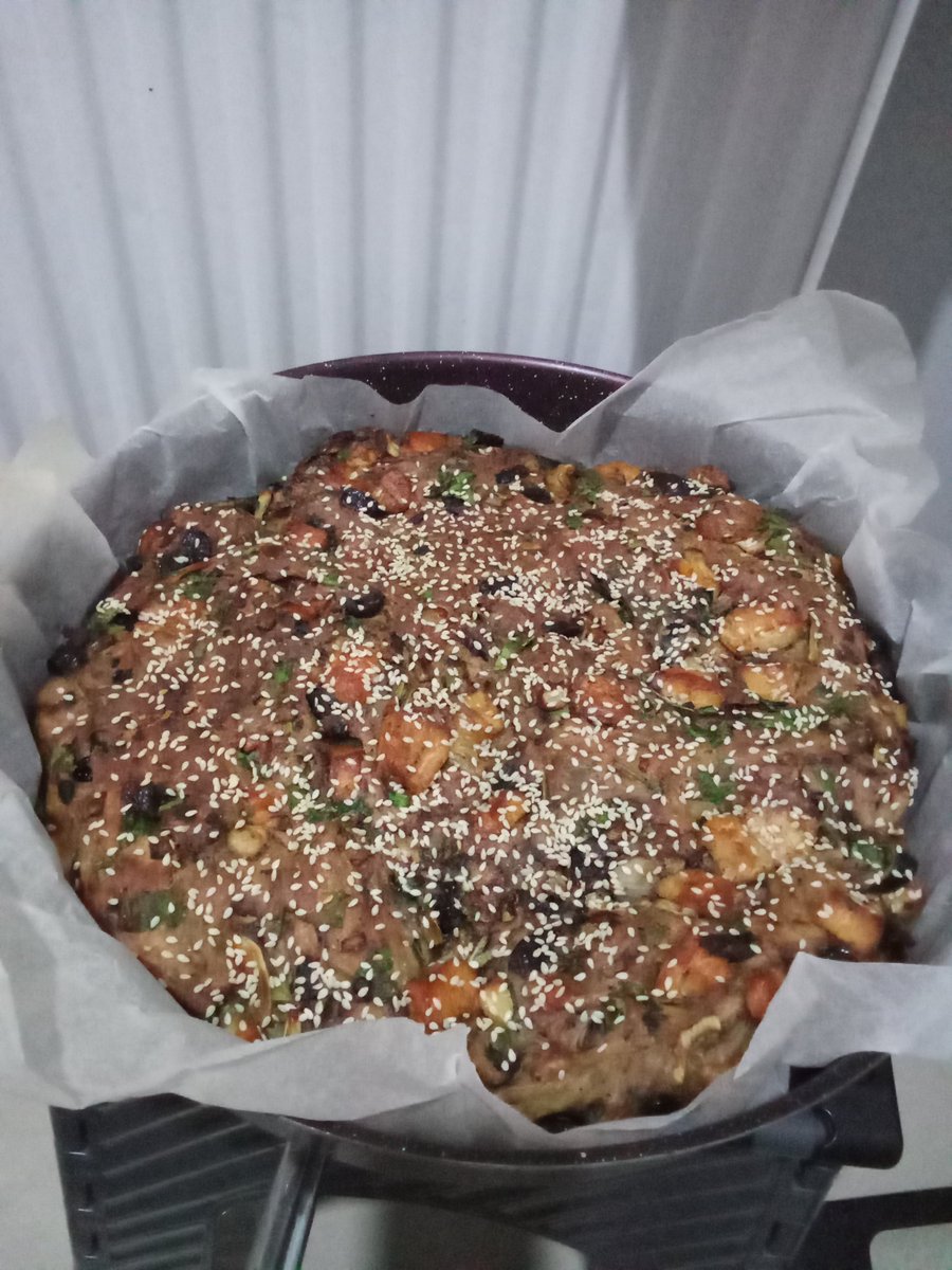 akaWikii's tweet image. Memleketten gelen hellimler zeytinler değerlendirildi. Karın yağmaması dışında verimli bir kar tatili oldu🙃