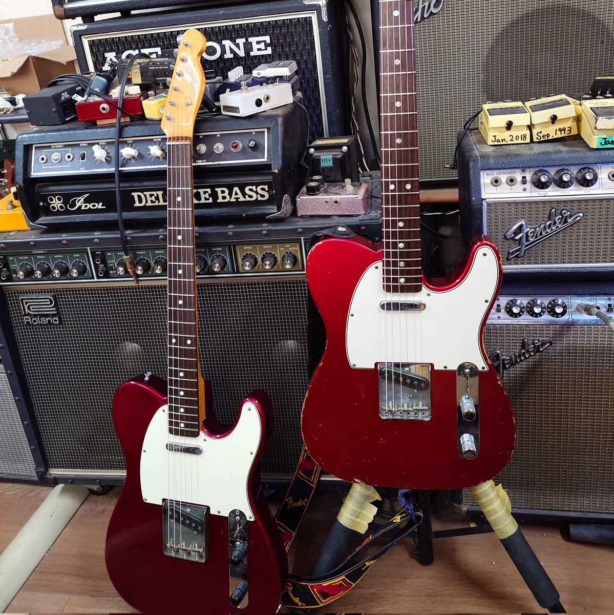 zach9463music's tweet image. いつもお世話になってる工房Pathで、RECに向けてギター調整してきました！
何年も放置されてたフェンジャパ（左）が復活して、メインのアメビン（右）も弾きやすくなりました。同じテレキャスなのに全く違う音が出て楽しい
ありがとうございました🙏