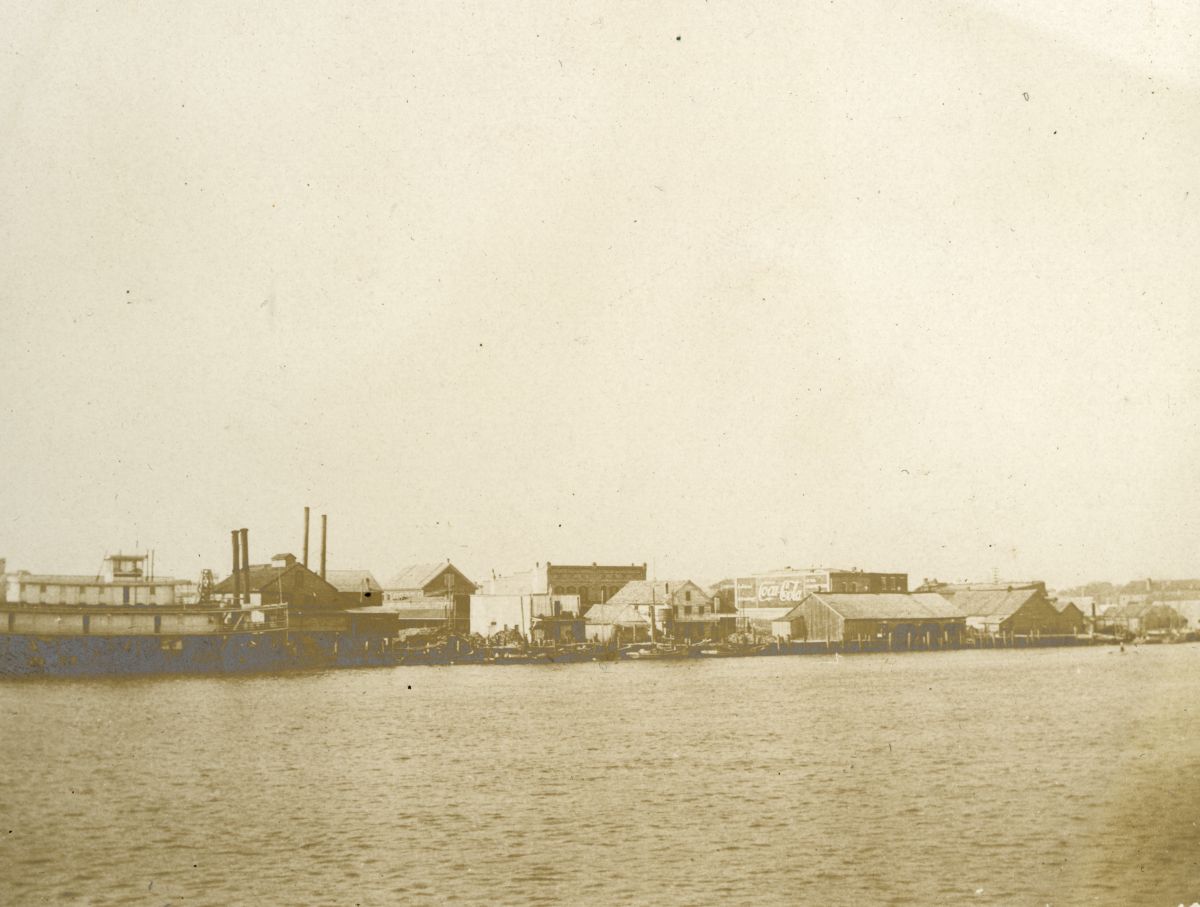 StateLibraryFL's tweet image. #DYK The Apalachicola River borders Gadsden County and had a vital role in trade, diplomacy, and regional commerce during the Civil War and Reconstruction eras. Here are photos of the Apalachicola river from our photograph collection @FLMemory @America250FL @MyFWC