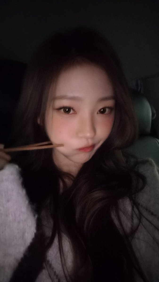stellaspic's tweet photo. weverse update https://t.co/GDtCJVJtSP