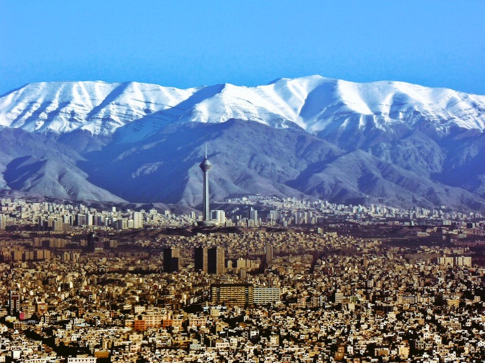 IsaReynoldsC's tweet image. Fuerza a Teherán les manda su gemelo perdido, Santiago de Chile 
Stand tall, Iran. Stand free 🇮🇷🇨🇱