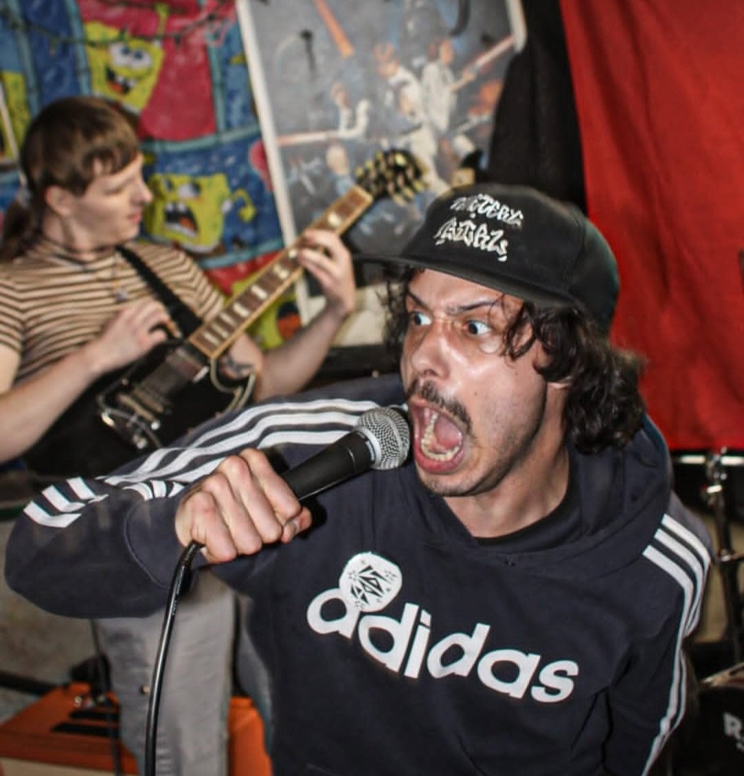 SickGirlMethod's tweet photo. Yoooo I had so much fun filling in for Slur317 this weekend!!! Best Detroit show I've ever played queer juggalo hardcore was not something I knew I needed in my life 🫡 https://t.co/a58EUYKTAH