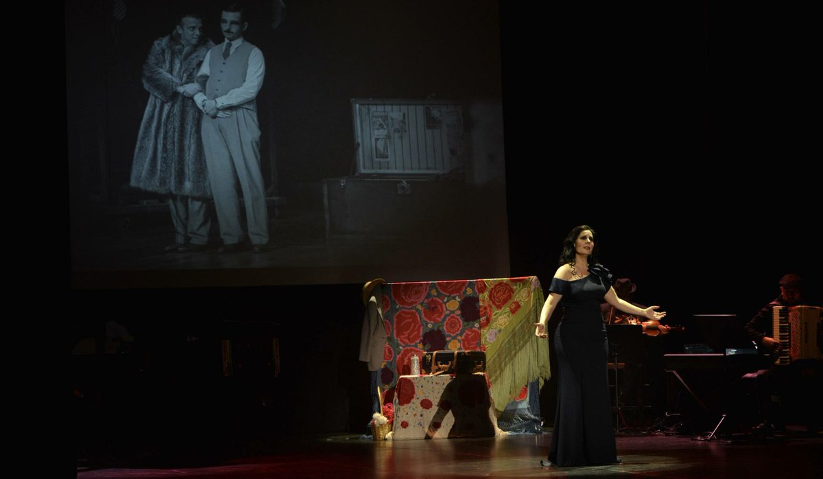 📰 Diana Navarro: “Sospecho que soy una artista del siglo pasado. Concha Piquer se ha quedado a vivir en mí”
✍️ <a href="/SMorenoValle/">Sergio Moreno Valle</a> 
📸 <a href="/SergioLacedonia/">Sergio lacedonia</a> 

🗣️ "La soledad es una buena inspiración para poder seguir nutriéndote de letras y de melodías, de armonía, de conceptos, de