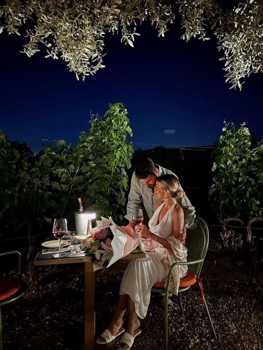 Sade ve şık ortamlarda yapılan evlilik tekliflerine bitiyorumm 🧿