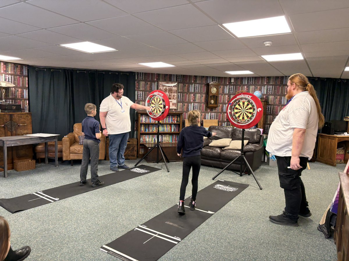 1/3 Year 3 enjoyed their darts taster session this morning 🎯 <a href="/MissCSGC/">Miss Cohen</a> <a href="/MrGSGC/">Mr Grogan</a>