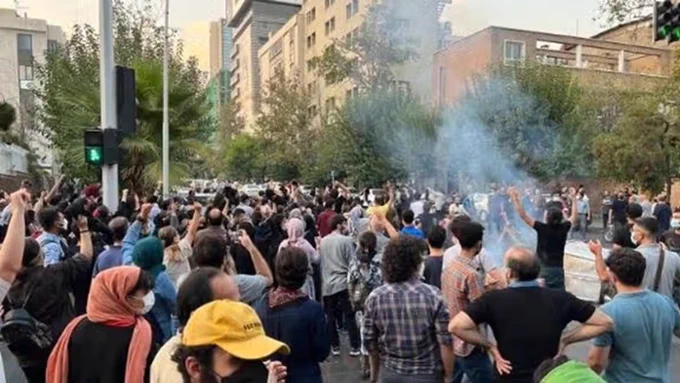 ایران بازداشت شهروندان هندی و افغان را در میان اعتراضات رد کرد