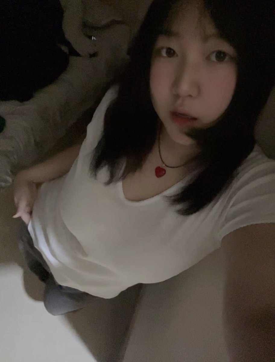 ChxmAxn_'s tweet image. 