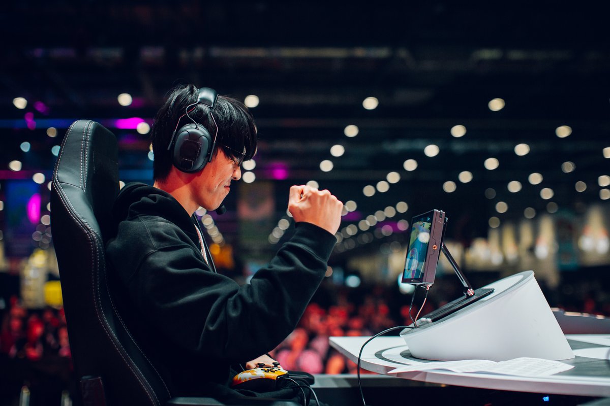 Pokémon tournaments by Fanfinity tweet media