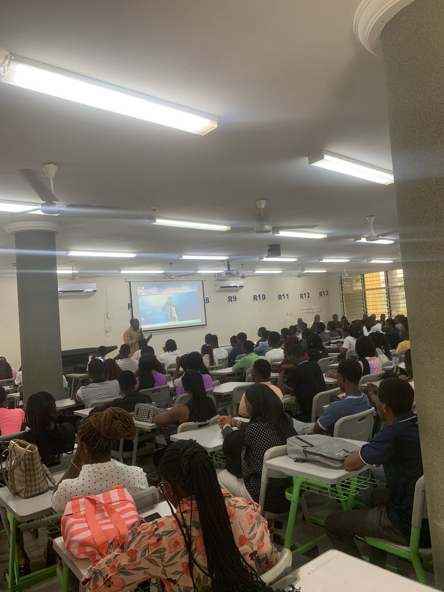 Renarsa_Knust's tweet photo. Freshers Orientation for the Faculty of Renewable Natural Resources is currently ongoing 💚at the New College Block(NCB)
#Fresher
#Orientation
 #KNUST 
#CaNarsa https://t.co/u5nMKqskHl
