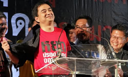 pran2844's tweet image. อภิสิทธิ์จะกี่ปี ก็ยังดีแต่พูด!