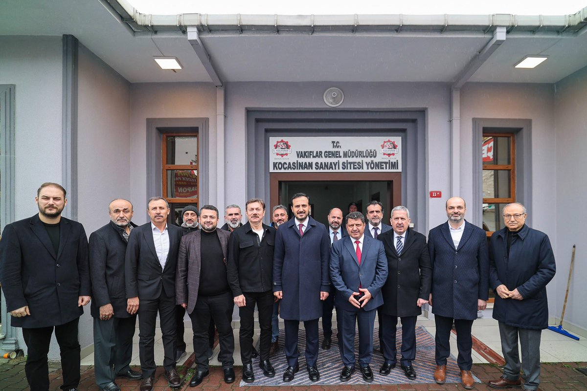 Şehrimizin üretim damarlarından biri olan Kocasinan Sanayi Sitesi’nde esnafımızla bir araya geldik.
Ticaretin, emeğin ve üretimin sahadaki ihtiyaçlarını dinledik; çözüm noktasında istişarelerde bulunduk.
Esnafımız güçlendikçe, şehir güçlenir.

📍Bahçelievler