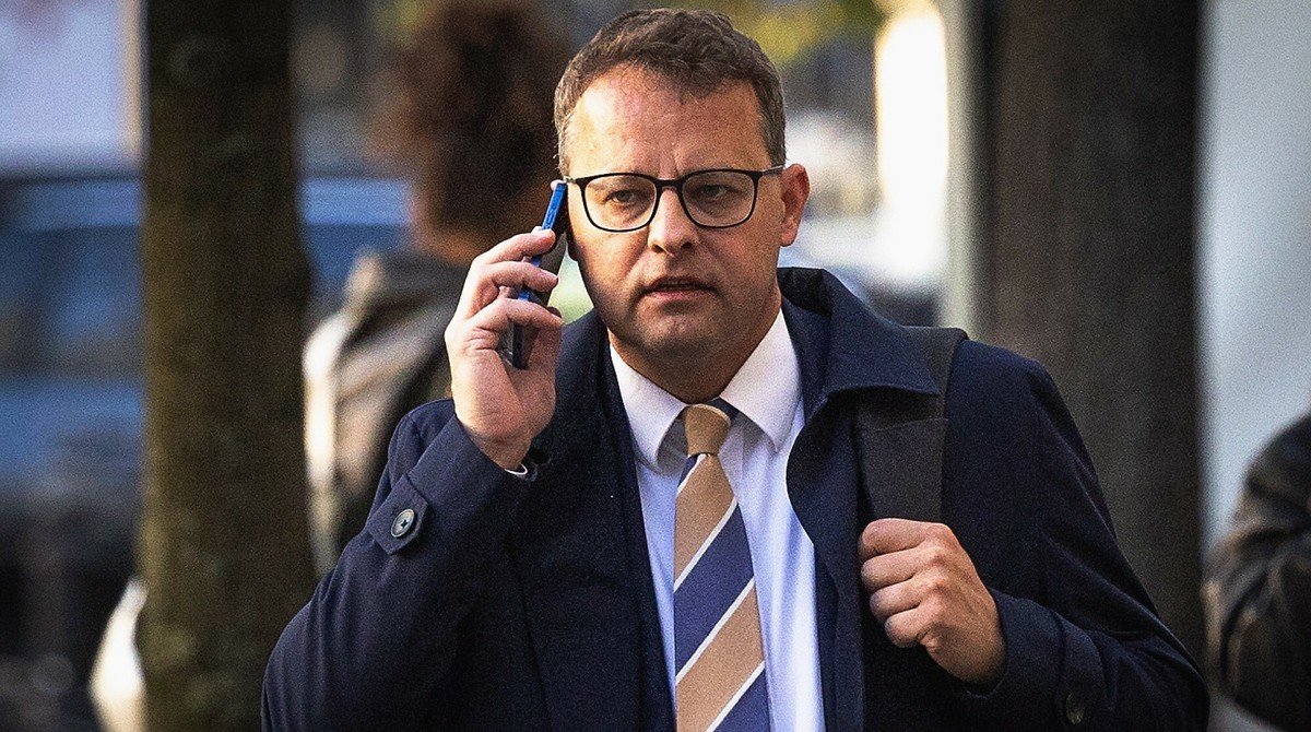 Sąd Okręgowy w Warszawie uwzględnił właśnie wniosek prokuratury i wyłączył sędziego Dariusza Łubowskiego od rozpoznania ponownego wniosku o wydanie Europejskiego Nakazu Aresztowania wobec Romanowskiego