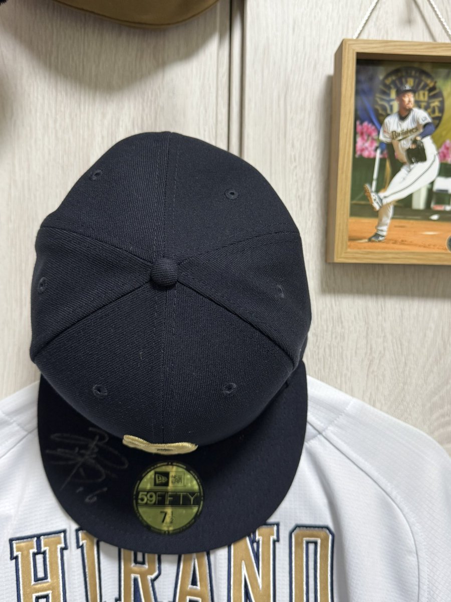 平野佳寿 #オリックス 遂にサイン入りグッズを貰えたので久しぶりに