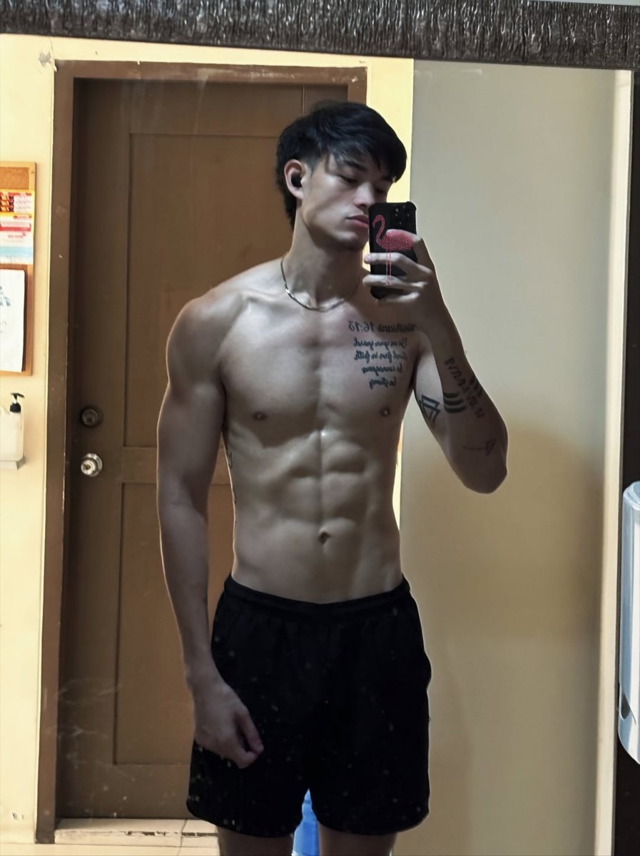 King30kong88's tweet photo. Abs check, Dadi Joshua https://t.co/lN1zlhWQnv