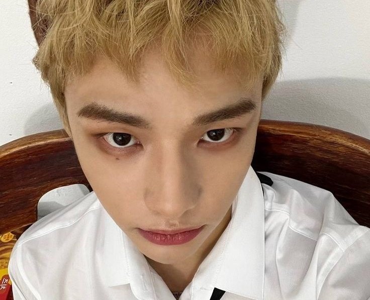 hearthyunin_'s tweet image. oh i love this hyunjin