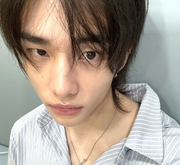 hearthyunin_'s tweet image. oh i love this hyunjin