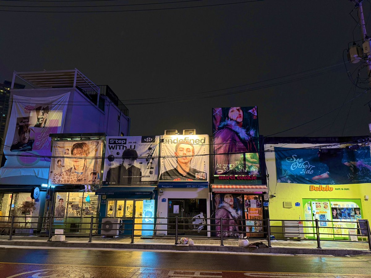 JH_cortis's tweet image. #SEONGHYEON #CORTIS

이번에는 HYBE의 뒷면이 성현으로 가득 차 있었습니다!♡
성현이도 같은 경치를 보고 있을까?