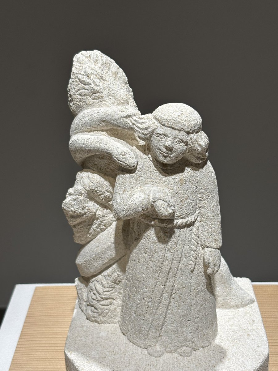 日本橋タカシマヤで2人の彫刻家の個展が開催されています。1人は大竹