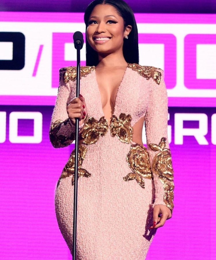 BlackMedia___'s tweet image. Fun fact: Despite many female rappers debuting before her, Nicki Minaj was the first female rapper to appear on Forbes lists, paving the way for a new generation of female rappers.