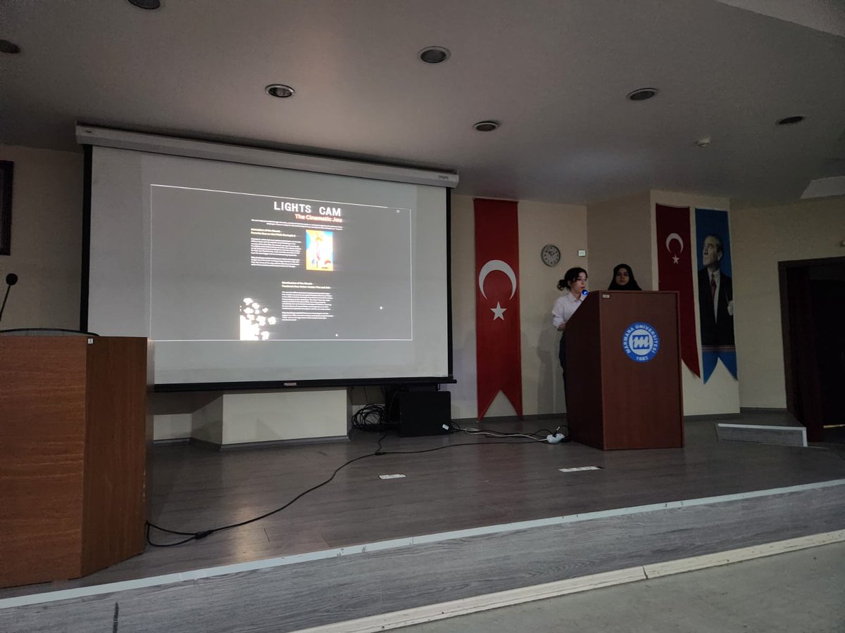 MarmaraSoc's tweet photo. Bölümümüz öğrencileri, 'Kitle İletişimi Yaratıcı Projeleri' sunumlarının ikinci kısmını Fakülte Konferans Salonu'nda sundular. https://t.co/cTkU5Rhppl