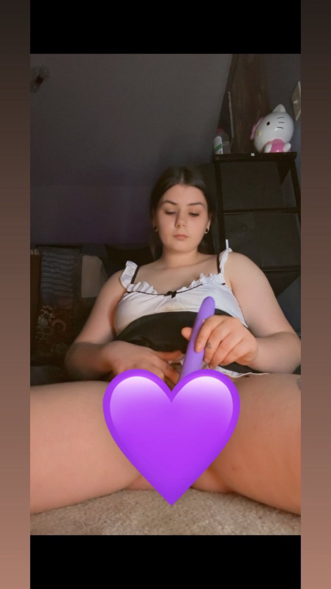 multipledayze's tweet image. Who wants the full vid? #sellingcontent #buyingcontent #lingerie #ass #booty #Onlyfans #maidcosplay #cashapp #pay2play #applepay #OF #tits #titties