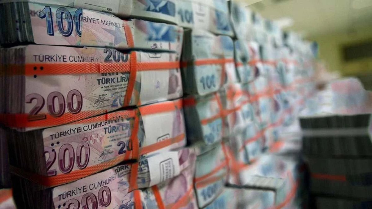 Yerli yatırımcıların pay senedi varlıkları 2025'te yaklaşık 4,8 trilyon lira oldu

📈Yerli yatırımcıların pay senedi varlıkları 2025’te %32,1 artarak 4 trilyon 762 milyar liraya yükseldi

🏦Aynı dönemde yerli yatırımcıların toplam finansal varlıkları %48 büyüyerek 44 trilyon 215