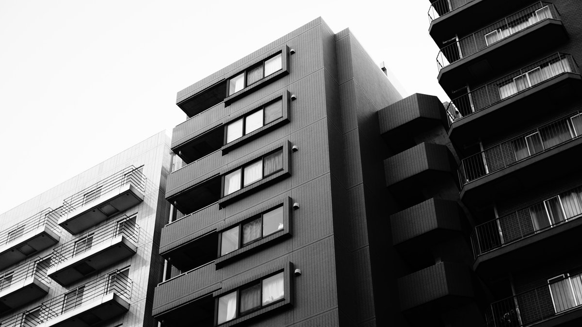 PhotoLife1983's tweet photo. 建物を撮るのが面白い
角々だったり、曲面だったり、etc
NEX-6 + Pergear 35mm F1.6
#写真撮ってる人と繋がりたい
#写真好きな人と繫がりたい
#photography
#モノクロ
#monochrome
#建築
#architecture https://t.co/Dx6iXCwmdM