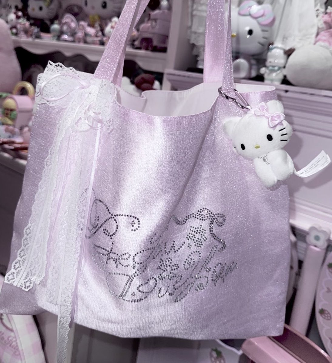 อืมนะ ไม่มีไรจะพูด เอฟเท่านั้น😭🙌🏻