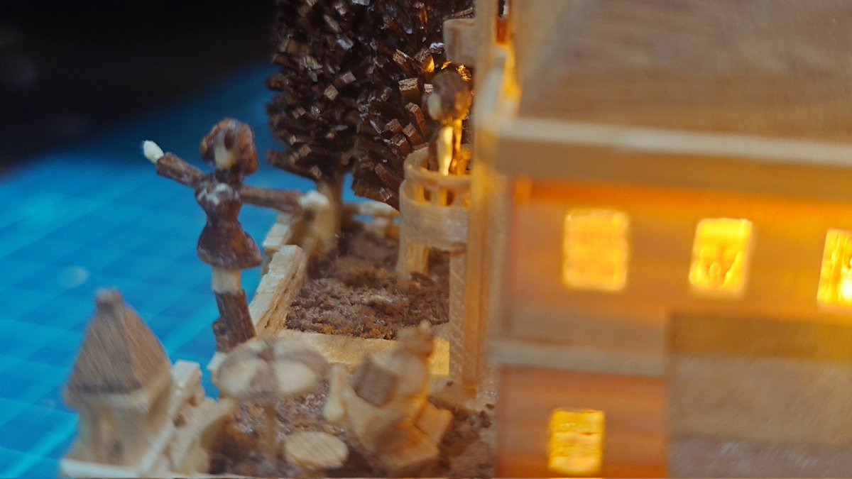 MHeihati's tweet image. 木製ナウシカ 完成

その者青き衣を纏い手すりの縁に降り立つ（ﾁｶﾞｳ