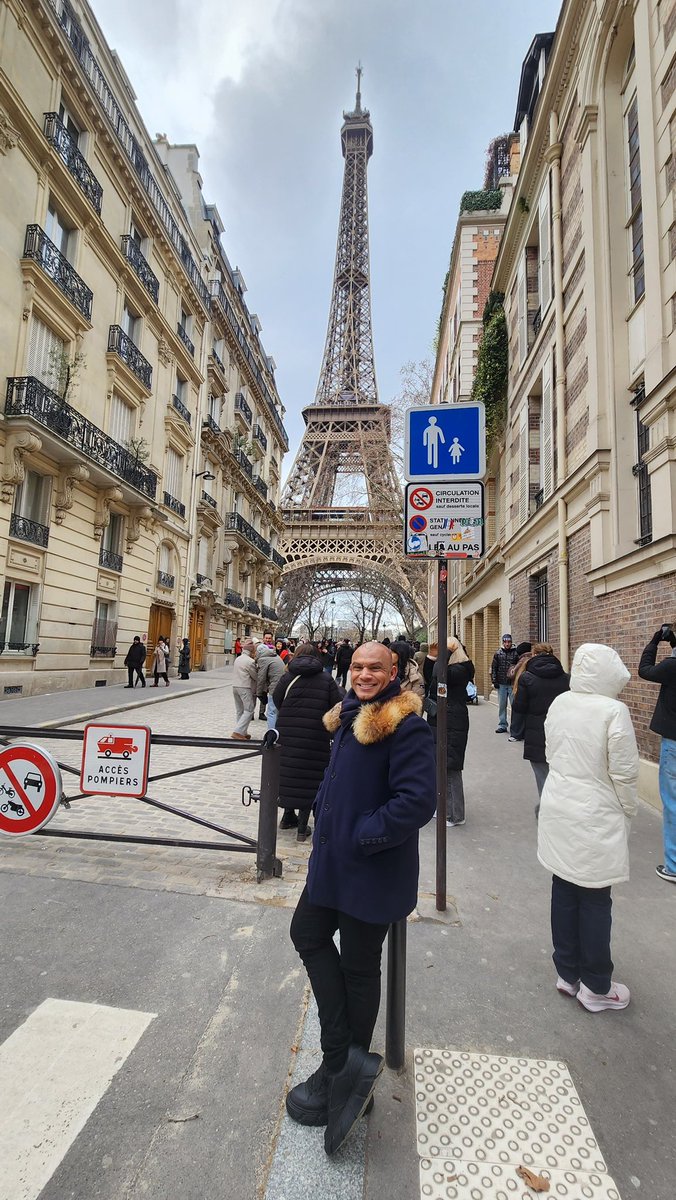 LeandrooLeall's tweet photo. Paris- Torre Eiffel ✈️ 🇫🇷 https://t.co/RjEOnY5mrg